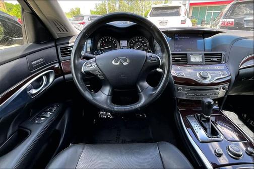 2016 INFINITI Q70L 3.7X