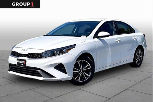 Snow White Pearl 2023 Kia Forte LXS