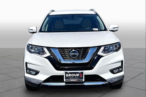 Pearl White 2018 Nissan Rogue SV
