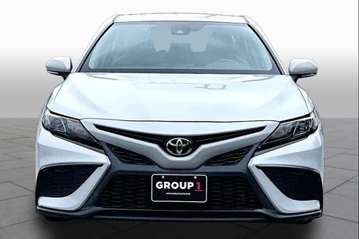 Ice Edge 2024 Toyota Camry SE