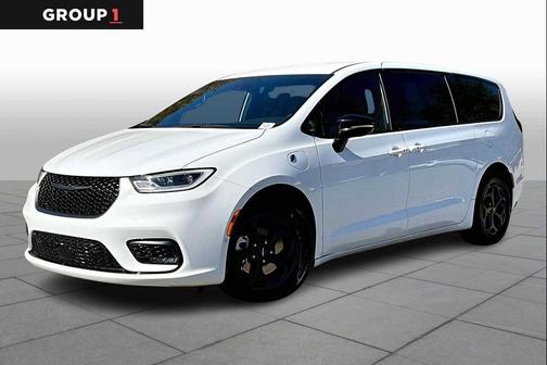 2024 Chrysler Pacifica Hybrid S Appearance Pkg