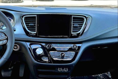 2024 Chrysler Pacifica Hybrid S Appearance Pkg