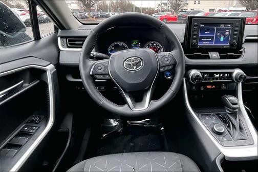 2022 Toyota RAV4 Hybrid XLE