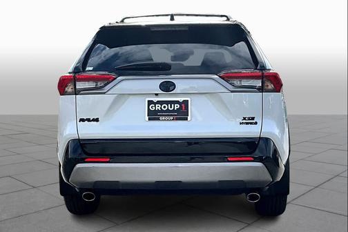 2024 Toyota RAV4 Hybrid SE