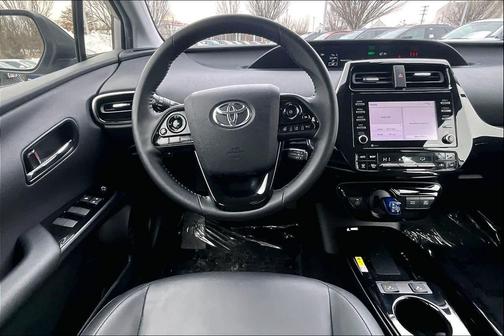 2022 Toyota Prius L