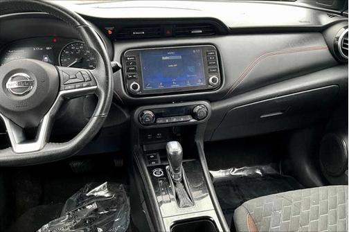 2021 Nissan Kicks SR