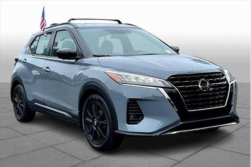2021 Nissan Kicks SR