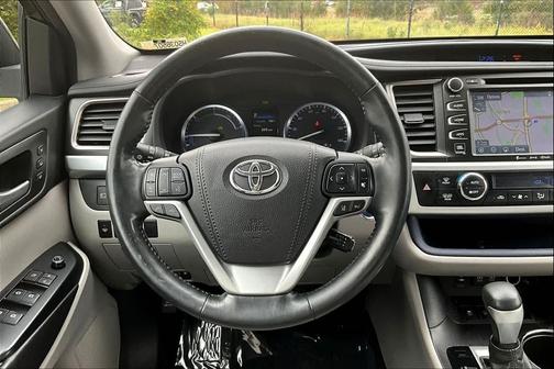 2017 Toyota Highlander Hybrid Platinum