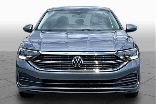 Platinum Gray Metallic 2024 Volkswagen Jetta 1.5T SE