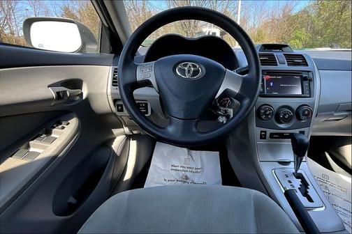 Classic Silver Metallic 2013 Toyota Corolla LE