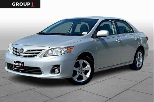 Classic Silver Metallic 2013 Toyota Corolla LE
