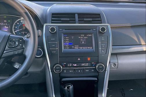 2016 Toyota Camry Hybrid LE