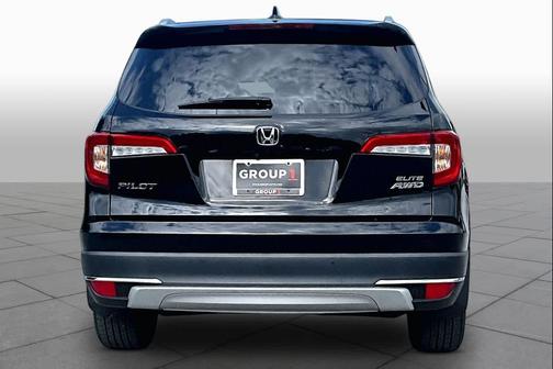 Crystal Black Pearl 2022 Honda Pilot AWD Elite