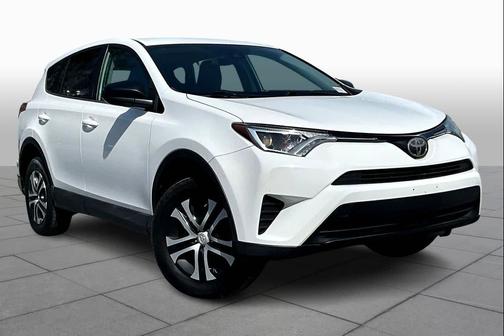 Super White 2018 Toyota RAV4 LE