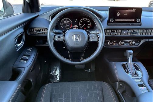 Platinum White Pearl 2023 Honda HR-V AWD Sport