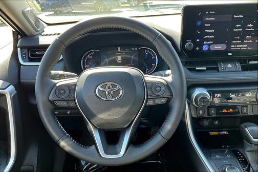 2025 Toyota RAV4 Hybrid XLE Premium