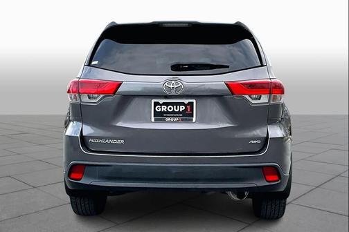 2017 Toyota Highlander LE