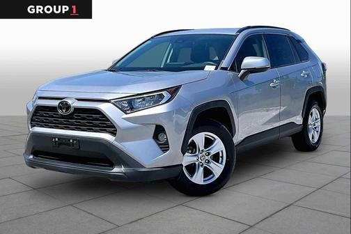 Silver Sky Metallic 2020 Toyota RAV4 XLE