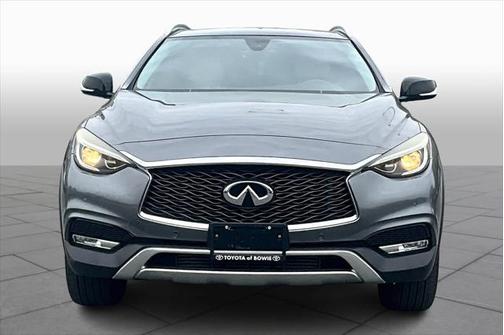 2017 INFINITI QX30 Premium
