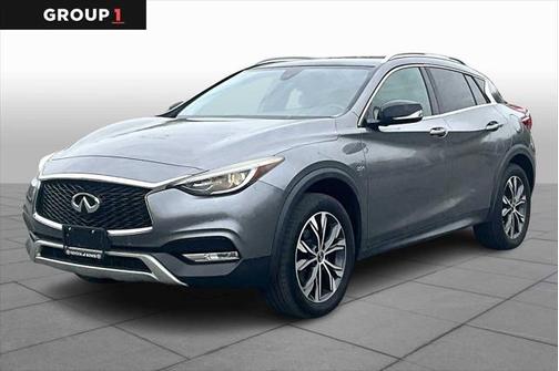 2017 INFINITI QX30 Premium