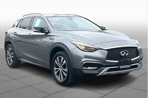 2017 INFINITI QX30 Premium