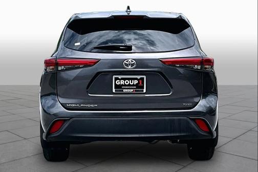 Magnetic Gray Metallic 2021 Toyota Highlander L