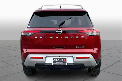2023 Nissan Pathfinder SL 4WD