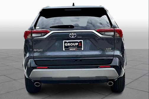 2023 Toyota RAV4 Hybrid SE