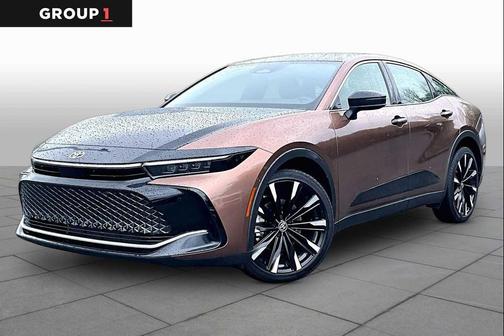 Bronze Age/Black 2023 Toyota Crown Platinum