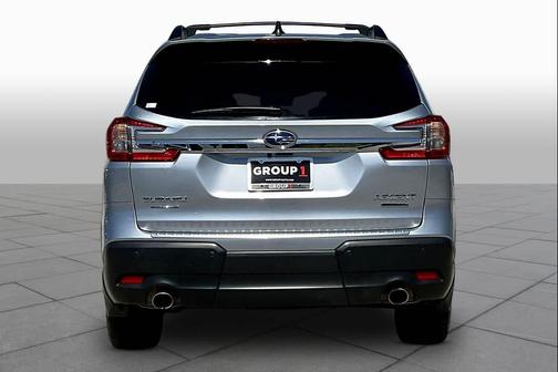 Ice Silver Metallic 2023 Subaru Ascent Limited 7-Passenger