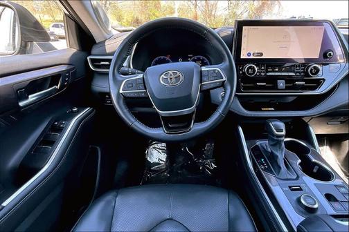 Blueprint 2023 Toyota Highlander Platinum