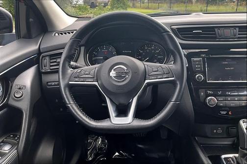 2020 Nissan Rogue Sport SV