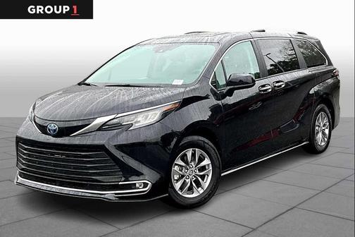 2024 Toyota Sienna XLE