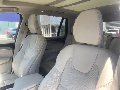 Bright 2024 Volvo XC90 B6 Ultimate Bright Theme 7-Seater