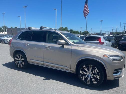 Bright 2024 Volvo XC90 B6 Ultimate Bright Theme 7-Seater