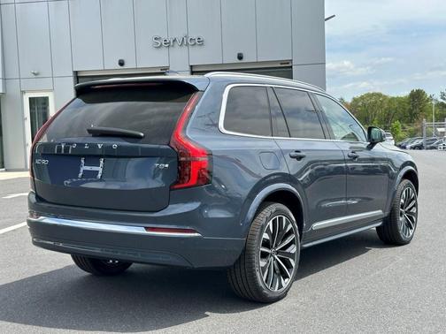 2025 Volvo XC90 Plug-In Hybrid T8 Plus 7-Seater