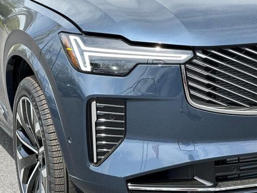 2025 Volvo XC90 Plug-In Hybrid T8 Plus 7-Seater
