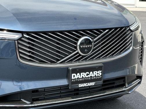2025 Volvo XC90 Plug-In Hybrid T8 Plus 7-Seater