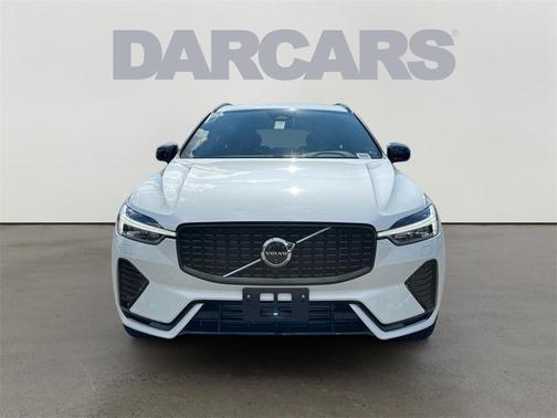 2025 Volvo XC60 Plug-In Hybrid T8 Plus