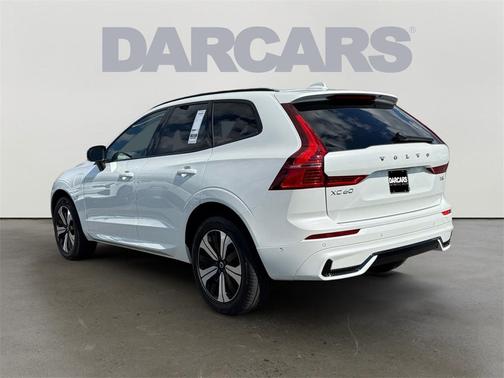 2025 Volvo XC60 Plug-In Hybrid T8 Plus