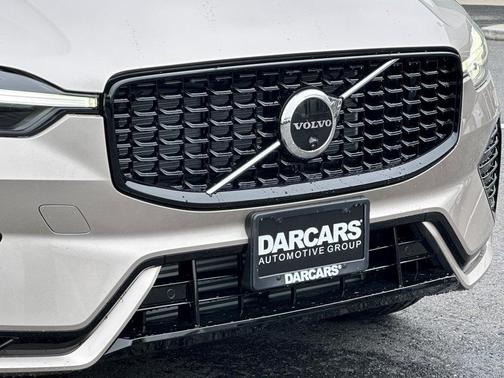 2025 Volvo XC60 Plug-In Hybrid T8 Plus