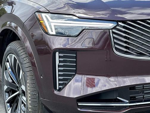 2025 Volvo XC90 Plug-In Hybrid T8 Plus 7-Seater