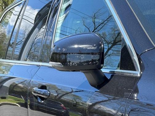 2025 Volvo XC90 Plug-In Hybrid T8 Plus 7-Seater