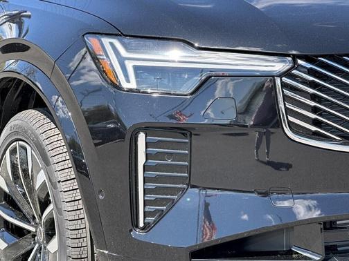 2025 Volvo XC90 Plug-In Hybrid T8 Plus 7-Seater