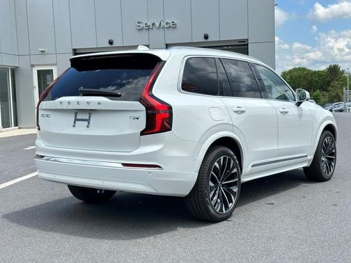 2025 Volvo XC90 Plug-In Hybrid T8 Plus 7-Seater