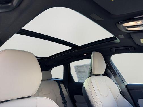 2026 Volvo XC60 B5 Core