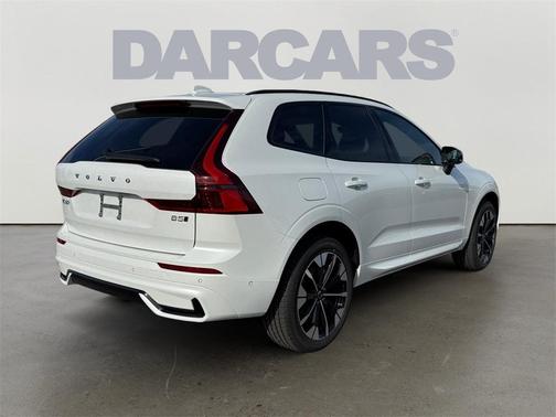2026 Volvo XC60 B5 Plus