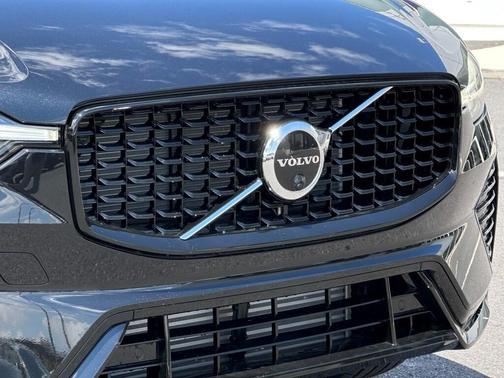 2025 Volvo XC60 Plug-In Hybrid T8 Ultra