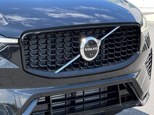 2025 Volvo XC60 Plug-In Hybrid T8 Ultra