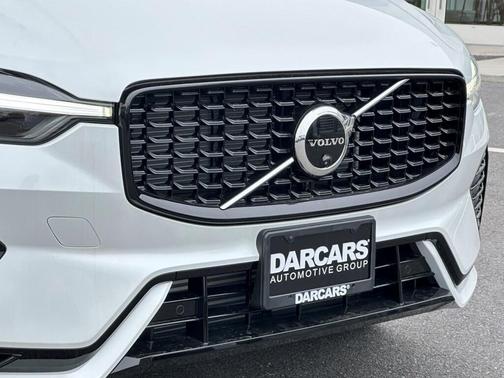 2025 Volvo XC60 Plug-In Hybrid T8 Ultra